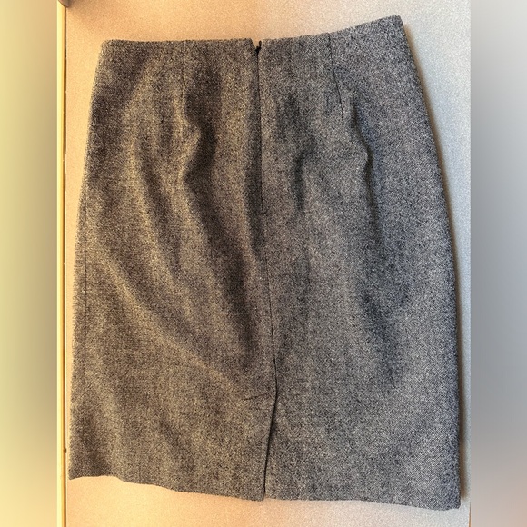 Banana Republic Grey Blended Wool Pencil Skirt - Picture 5 of 6
